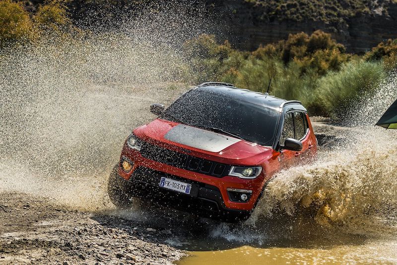 Nuova Jeep Compass Trailhawk: la più estrema Nuova Jeep Compass Trailhawk: la più estrema