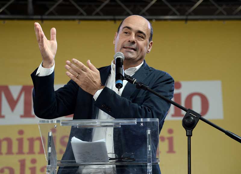 Zingaretti e Gentiloni: “Lega e M5S stanno mandando all’aria il lavoro fatto” Zingaretti e Gentiloni: “Lega e M5S stanno mandando all’aria il lavoro fatto”