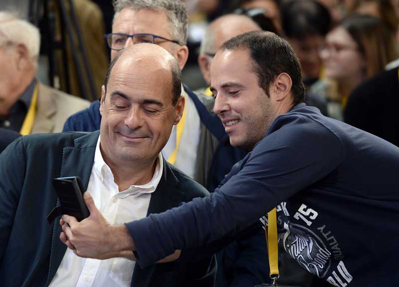 Zingaretti e Gentiloni: “Lega e M5S stanno mandando all’aria il lavoro fatto” Zingaretti e Gentiloni: “Lega e M5S stanno mandando all’aria il lavoro fatto”