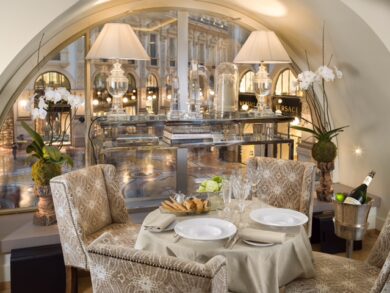 Intrigo in Galleria: Seven Stars hotel, ancora rumors