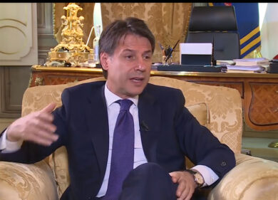 Dl Fiscale, più soldi alla commissaria della CRI. E Conte scoprì la ‘manina’