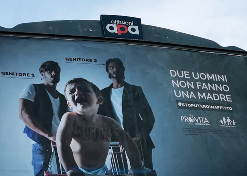 Roma, m5s: Virginia Raggi fa sparire i “manifesti omofobi” di ProVita Onlus Roma, m5s: Virginia Raggi fa sparire i “manifesti omofobi” di ProVita Onlus