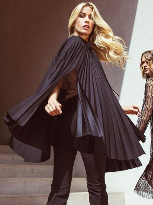 Elena Santarelli ancora testimonial per Sandro Ferrone: tutti i look