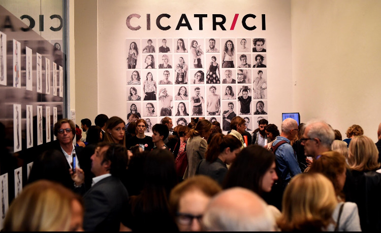 Cicatrici, inaugurata la mostra in Triennale. Le foto