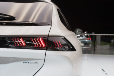 Peugeot, pronta alla trasformazione dal 2020 auto elettriche sportive