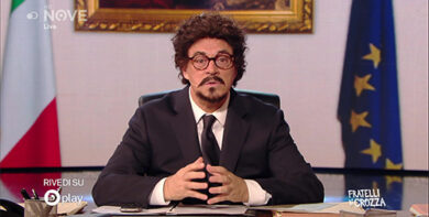 Crozza/Toninelli: “Fisso i piloni fino a farli sentire in imbarazzo”