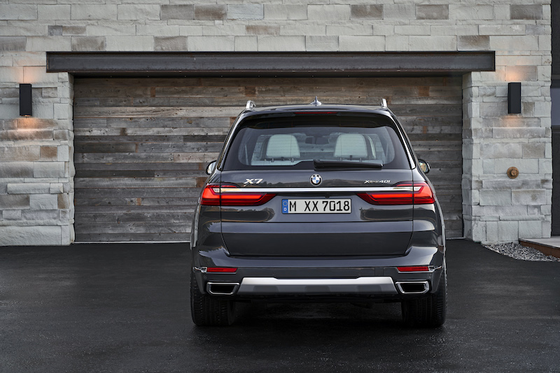 Nuova BMW X7, non passa inosservato Nuova BMW X7, non passa inosservato