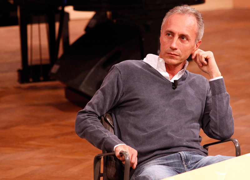 Renzi contro Travaglio: il giornalista condannato a risarcire 95mila euro Renzi contro Travaglio: il giornalista condannato a risarcire 95mila euro