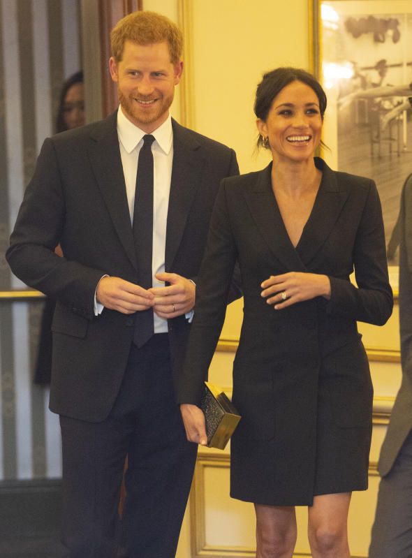 Meghan Markle in abito blu elettrico: il pancino “esplode”. TUTTE LE FOTO Meghan Markle in abito blu elettrico: il pancino “esplode”. TUTTE LE FOTO