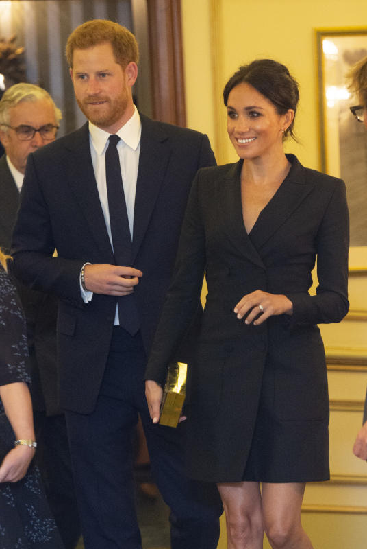 Meghan Markle in abito blu elettrico: il pancino “esplode”. TUTTE LE FOTO Meghan Markle in abito blu elettrico: il pancino “esplode”. TUTTE LE FOTO