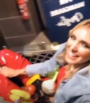 Fedez-Ferragni e la vandalizzazione del cibo. Ne hanno combinata un’altra… Fedez-Ferragni e la vandalizzazione del cibo. Ne hanno combinata un’altra…