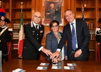 Poste Italiane: un francobollo per i quarant’anni del GIS