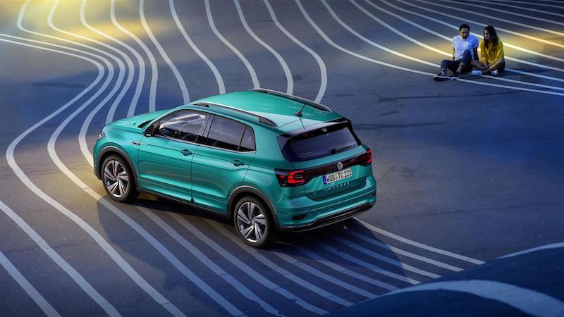 Volkswagen presenta l’inedito SUV del segmento B T-Cross Volkswagen presenta l’inedito SUV del segmento B T-Cross