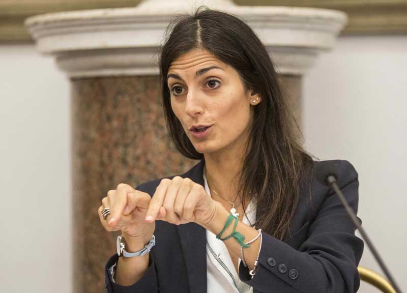 Maltempo Roma: Virginia Raggi chiude le scuole per un nubifragio che non c’è Maltempo Roma: Virginia Raggi chiude le scuole per un nubifragio che non c’è