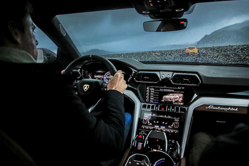 Lamborghini Urus alla scoperta dell’Islanda Lamborghini Urus alla scoperta dell’Islanda