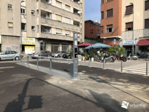 Ponte Seveso, una rastrelliera al posto di una piazza e di un’aiuola