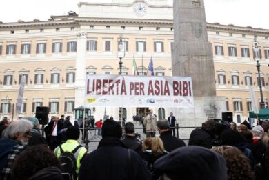 Pakistan: Asia Bibi assolta dalla Corte suprema, “ora e’ libera”