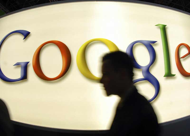 Google, centinaia di dipendenti in piazza contro molestie sessuali. VIDEO Google, centinaia di dipendenti in piazza contro molestie sessuali. VIDEO