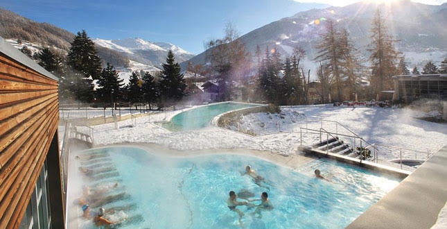 Primi freddi? I milanesi “fuggono” alle Terme di Bormio Primi freddi? I milanesi “fuggono” alle Terme di Bormio