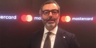 Mastercard: “Di Meo presenta la carta biometrica progettata con Banca Intesa”