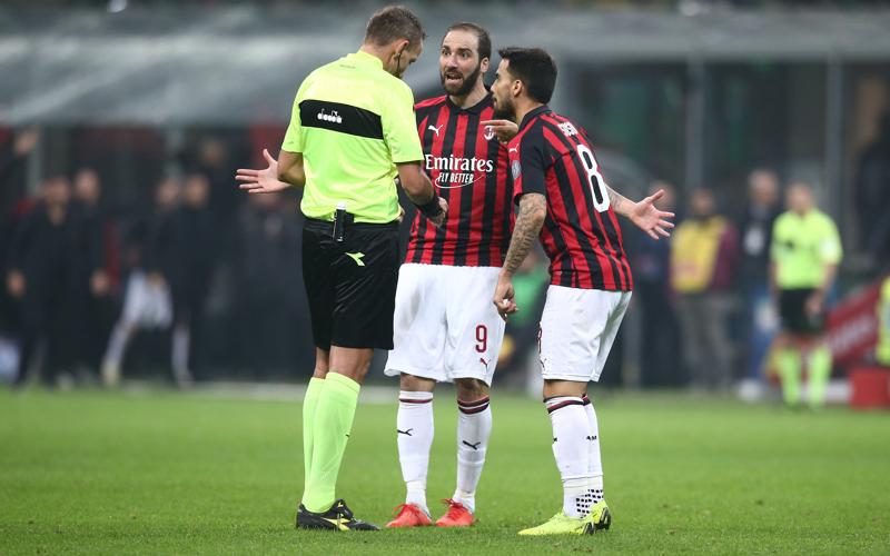 Milan-Juventus, Higuain: “Rigore? Sentivo la fiducia. Sbaglia chi li calcia” Milan-Juventus, Higuain: “Rigore? Sentivo la fiducia. Sbaglia chi li calcia”