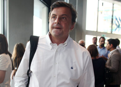Carlo Calenda non si rassegna