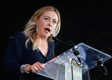 Destra sovranista, ingressi da Fi. Il rebus Toti. Il piano di Giorgia Meloni