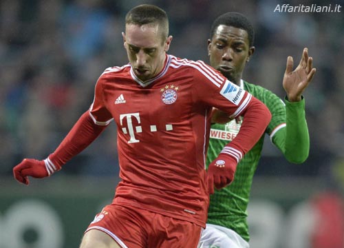 Ribery schiaffeggia giornalista. Bayern Monaco crisi (anche di nervi) Ribery schiaffeggia giornalista. Bayern Monaco crisi (anche di nervi)