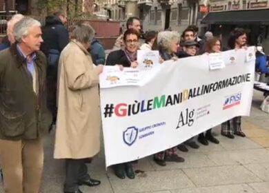 Libertà di stampa, anche a Milano presidio dei giornalisti contro M5S