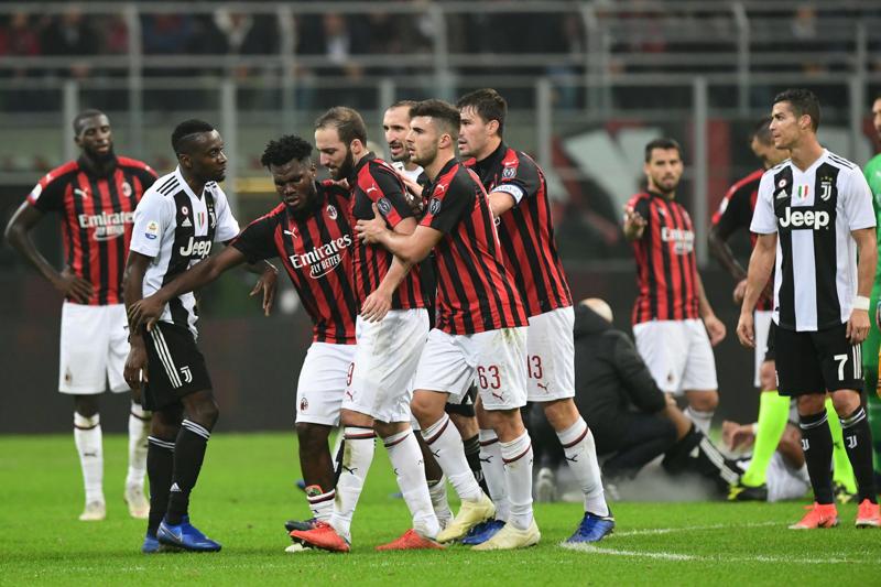 Milan, HIGUAIN SQUALIFICATO 2 TURNI: LE MOTIVAZIONI. Salvini attacca il Pipita Milan, HIGUAIN SQUALIFICATO 2 TURNI: LE MOTIVAZIONI. Salvini attacca il Pipita