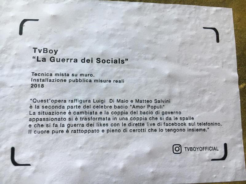 Salvini-Di Maio tornano sui graffiti di Milano Salvini-Di Maio tornano sui graffiti di Milano