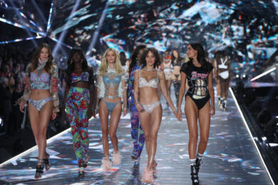 Victoria’s Secret, terremoto ai vertici. Lascia la ceo Jan Singer