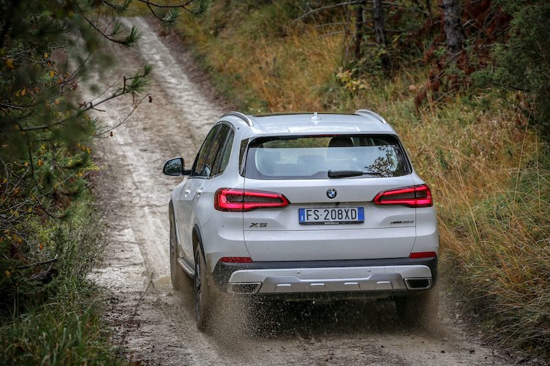 Nuova BMW X5, sempre due passi avanti Nuova BMW X5, sempre due passi avanti