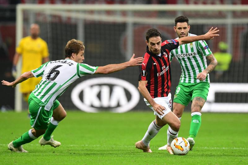 Milan, Romagnoli lascia la nazionale per un problema muscolare Milan, Romagnoli lascia la nazionale per un problema muscolare