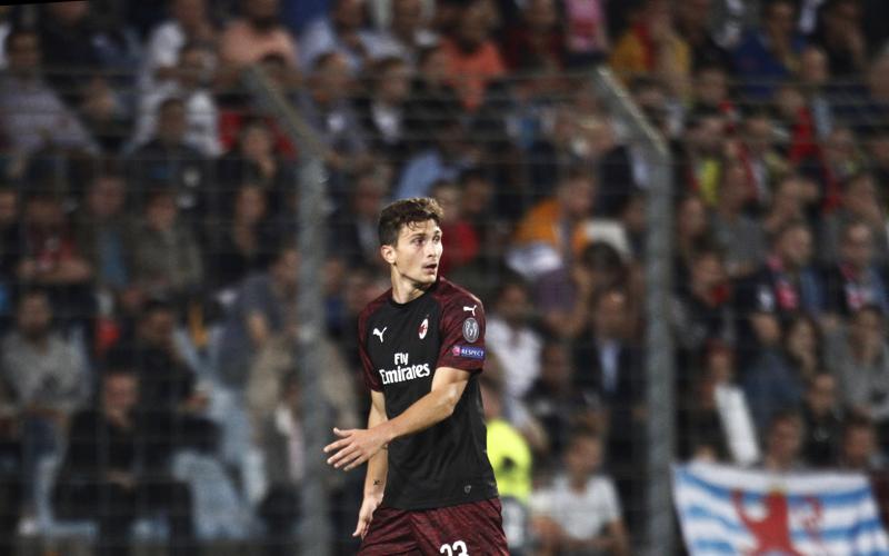 Milan, Romagnoli lascia la nazionale per un problema muscolare Milan, Romagnoli lascia la nazionale per un problema muscolare