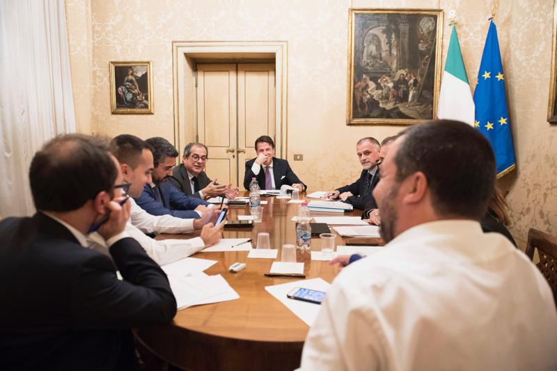 Manovra: via condono fiscale e dichiarazione integrativa, carcere per evasori Manovra: via condono fiscale e dichiarazione integrativa, carcere per evasori