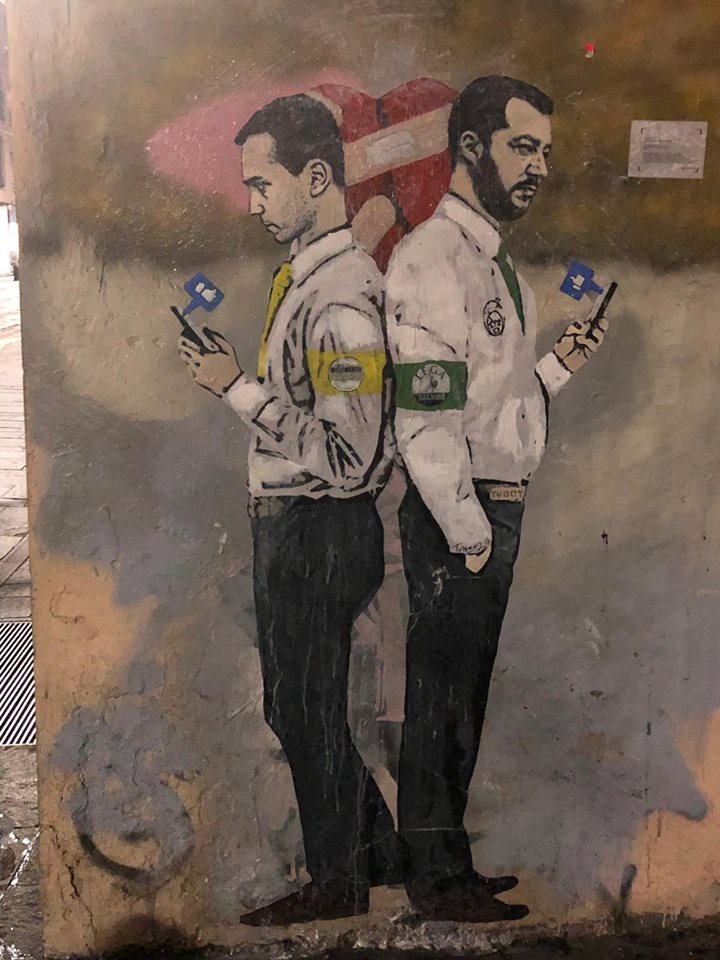 Salvini e Di Maio, Santa Chiara (Ferragni)… la street art di Tvboy. FOTO Salvini e Di Maio, Santa Chiara (Ferragni)… la street art di Tvboy. FOTO