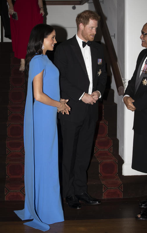 Royal Family News, tra Meghan Markle ed Elisabetta II scoppia il “tiara-gate”