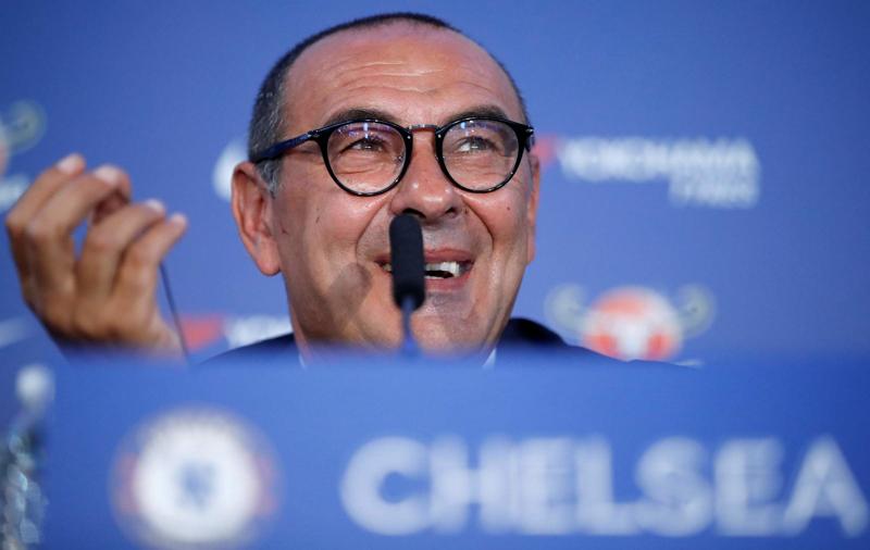 Sarri: “De Laurentiis? Addio un po’ così. Juventus? Si può battere” Sarri: “De Laurentiis? Addio un po’ così. Juventus? Si può battere”