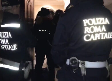 Casamonica in ginocchio. Sgomberate otto ville abusive al Quadraro