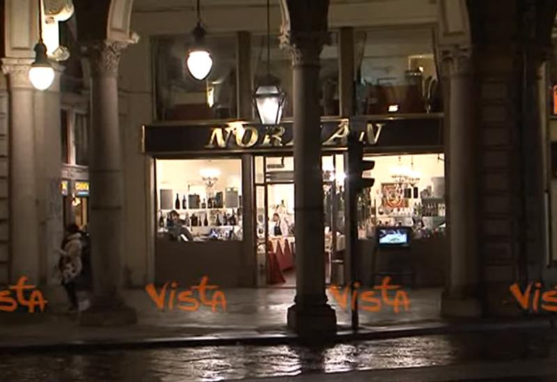 Escrementi di topo e cibi avariati, maxi-multa al celebre bar Norman di Torino Escrementi di topo e cibi avariati, maxi-multa al celebre bar Norman di Torino