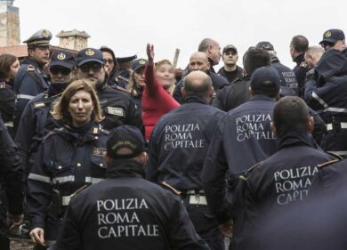 Ville sgomberate, rivincita dei Casamonica: in auto bloccano via del Quadraro