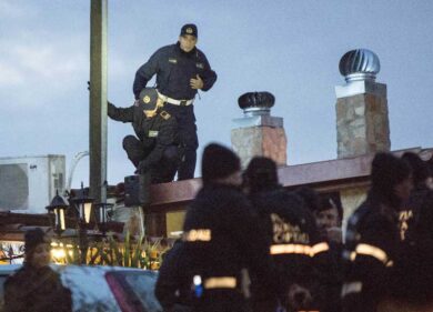 Casamonica scatenati, insulti e spintoni contro gli agenti: 3 fermati
