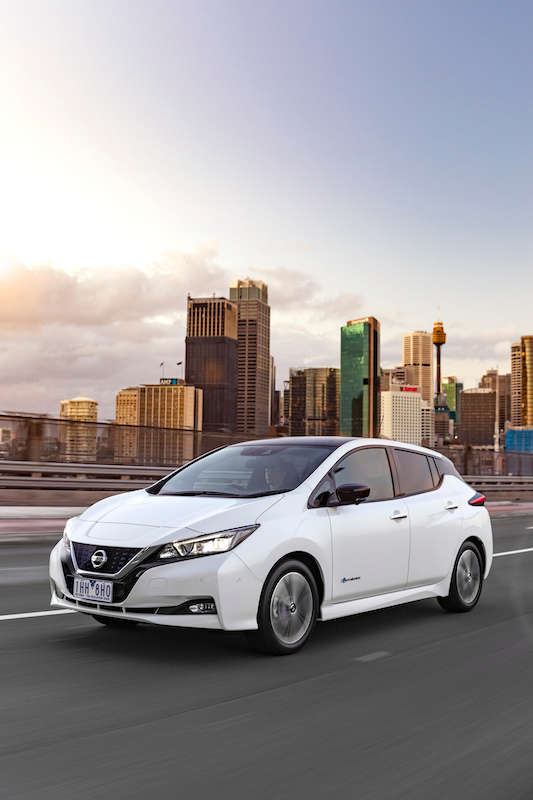 Nissan LEAF vince il premio “Drive Car of the Year” Nissan LEAF vince il premio “Drive Car of the Year”