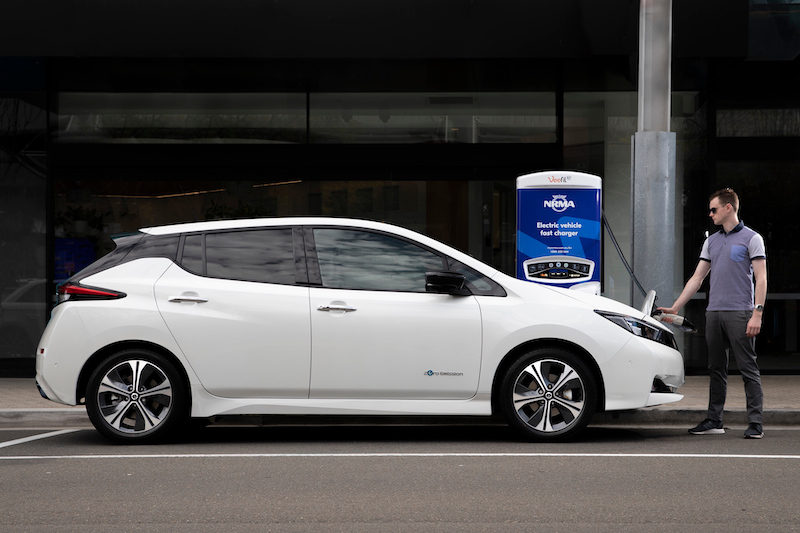 Nissan LEAF vince il premio “Drive Car of the Year” Nissan LEAF vince il premio “Drive Car of the Year”
