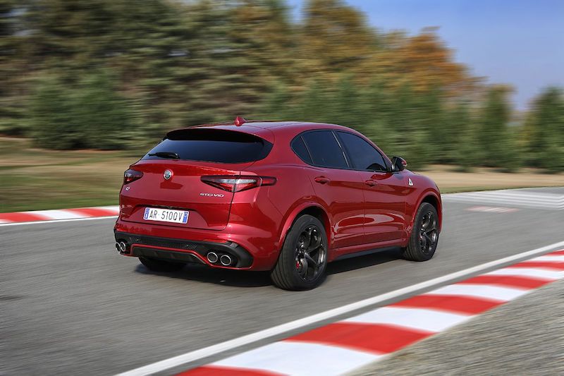 Svelati per la prima volta i segreti della dinamica di guida Alfa Romeo Svelati per la prima volta i segreti della dinamica di guida Alfa Romeo