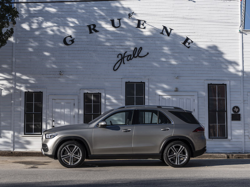 Mercedes Benz GLE: la regina dei SUV si reinventa Mercedes Benz GLE: la regina dei SUV si reinventa