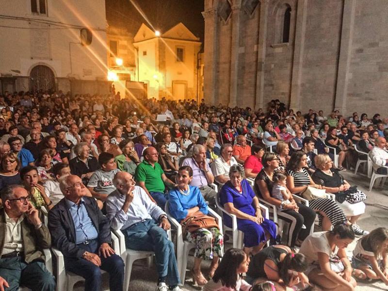‘I Senza Faccia’ la passione diffusa del teatro spontaneo