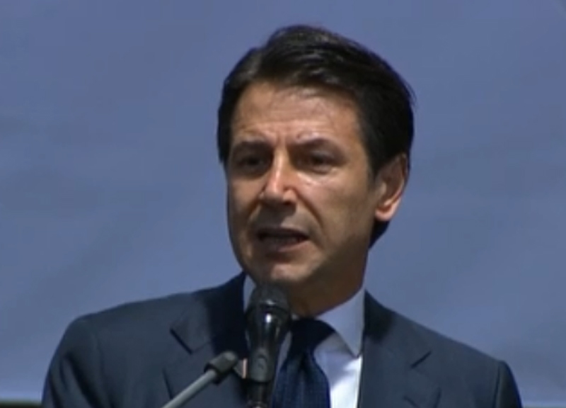 Storace: “Conte divide i giornalisti anticamorra in prostitute di serie A e B” Storace: “Conte divide i giornalisti anticamorra in prostitute di serie A e B”