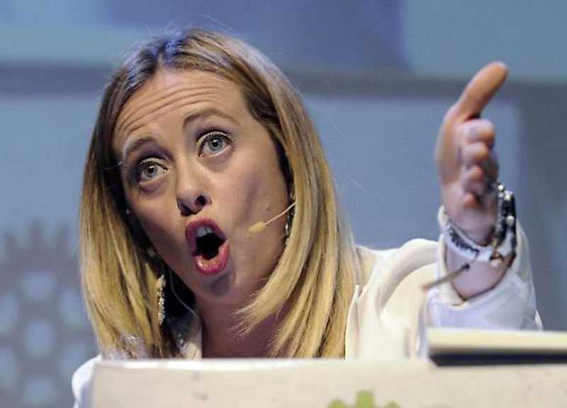 Parroco vittima del racket Rom sull’elemosina. La denuncia di Giorgia Meloni Parroco vittima del racket Rom sull’elemosina. La denuncia di Giorgia Meloni